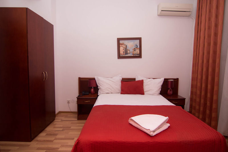 Hotel Reina Bucureşti Eksteriør bilde